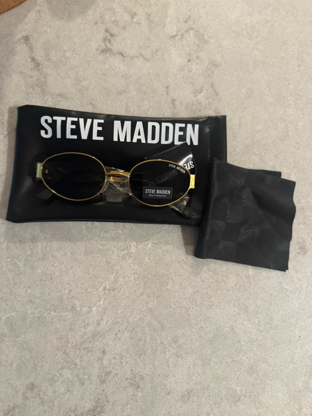NWT Steve Madden Gold Metal Oval Sunglasses with Black Lenses